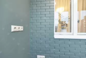 Отделка балкона гипсокартоном с покраской