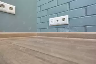 Отделка балкона гипсокартоном с покраской